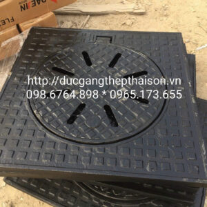 Nắp hố ga gang khung dương có lỗ thoát nước kt 900x900mm